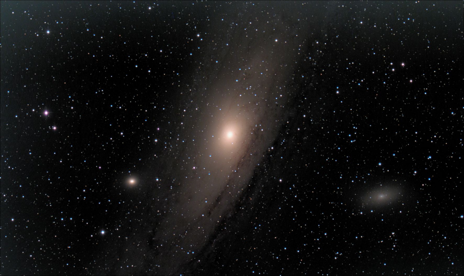 m31 seen using Celestron RASA 8 and ZWO ASI183MC
